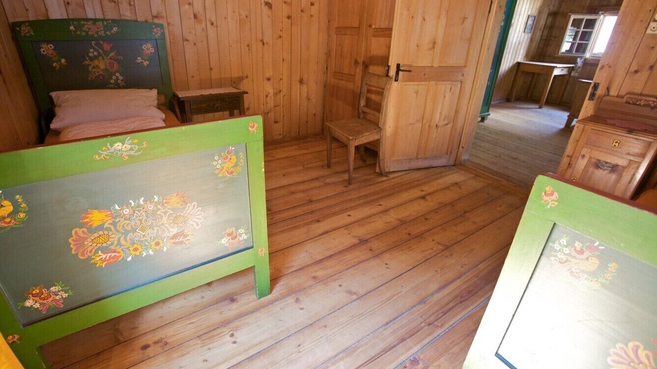 Photo of Bedroom in See