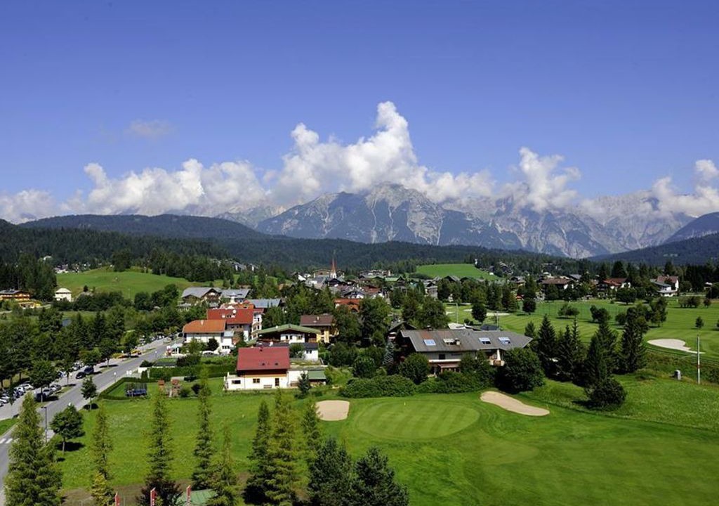 Photo of Others in Seefeld Pedestrian Zone