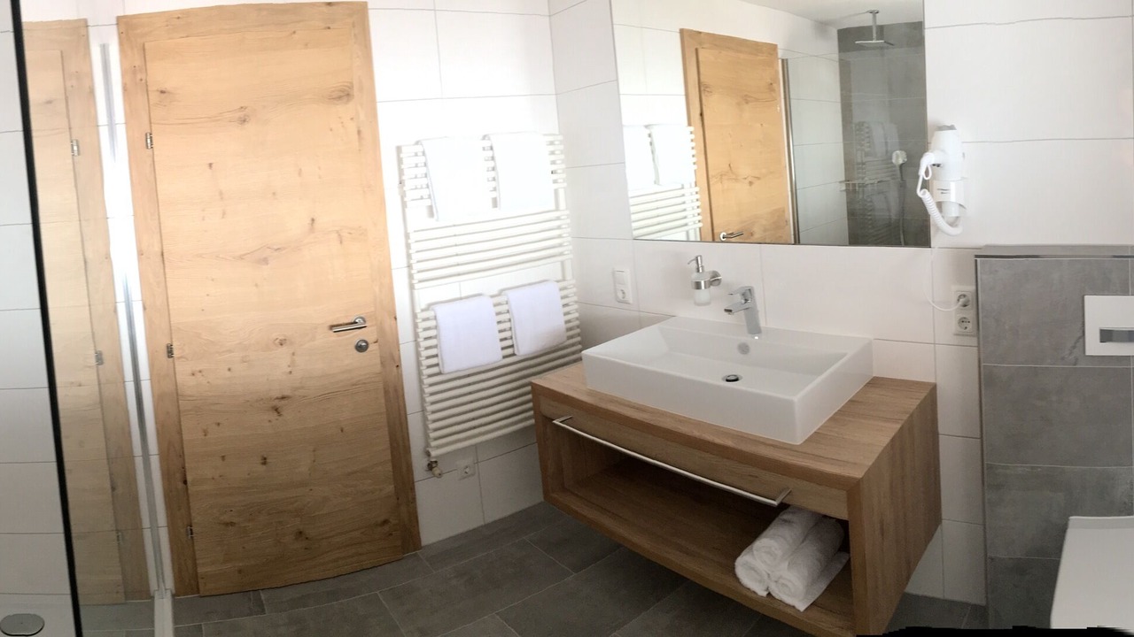 Photo of Bathroom in See