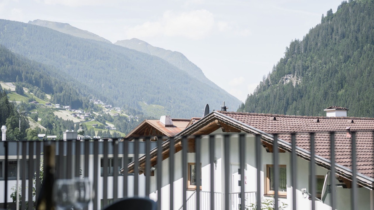 Photo of Outdoor in See
