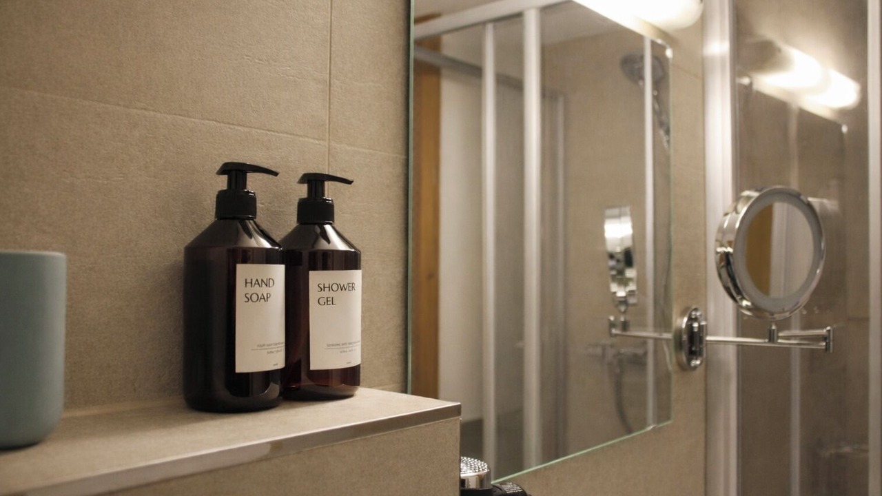 Photo of Bathroom in Innsbruck City Centre
