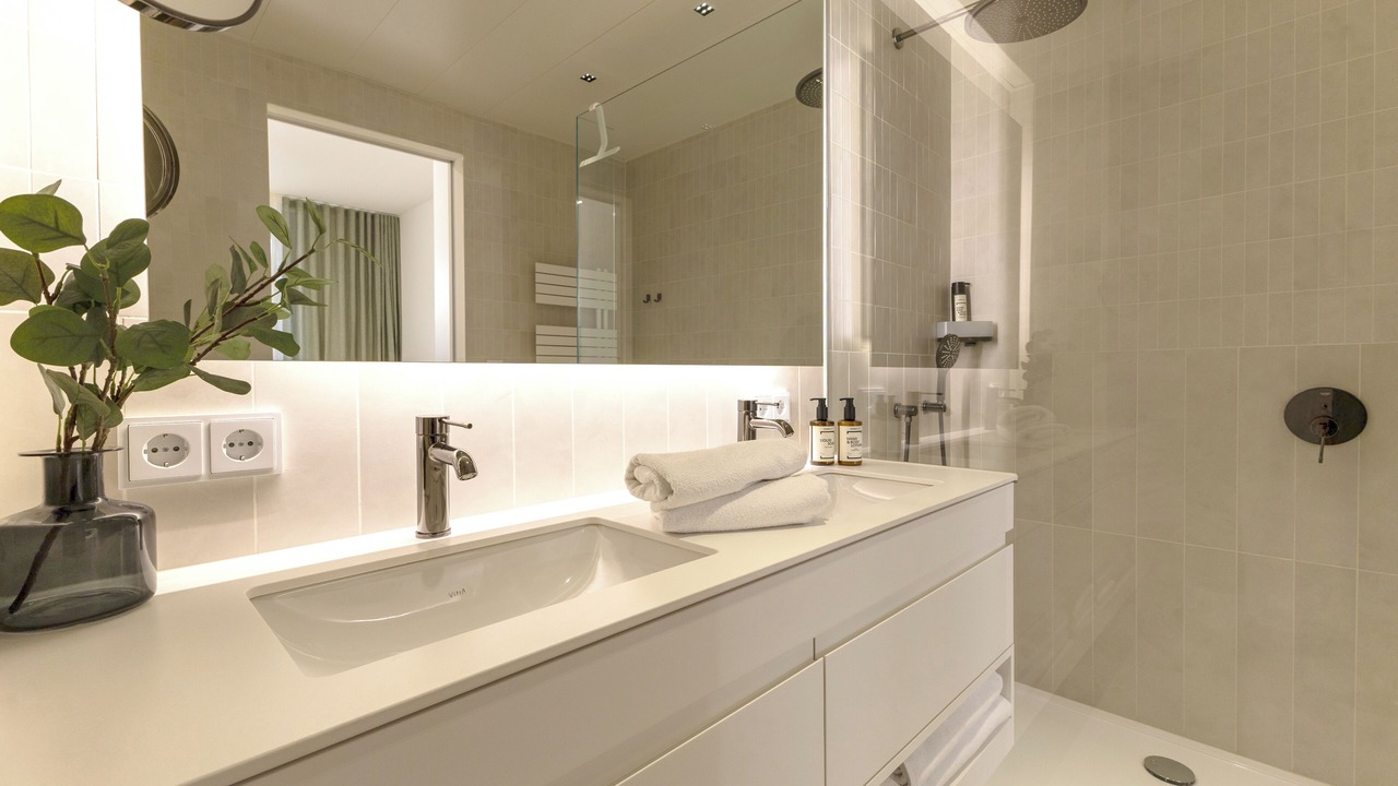 Photo of Bathroom in Volksgartenviertel