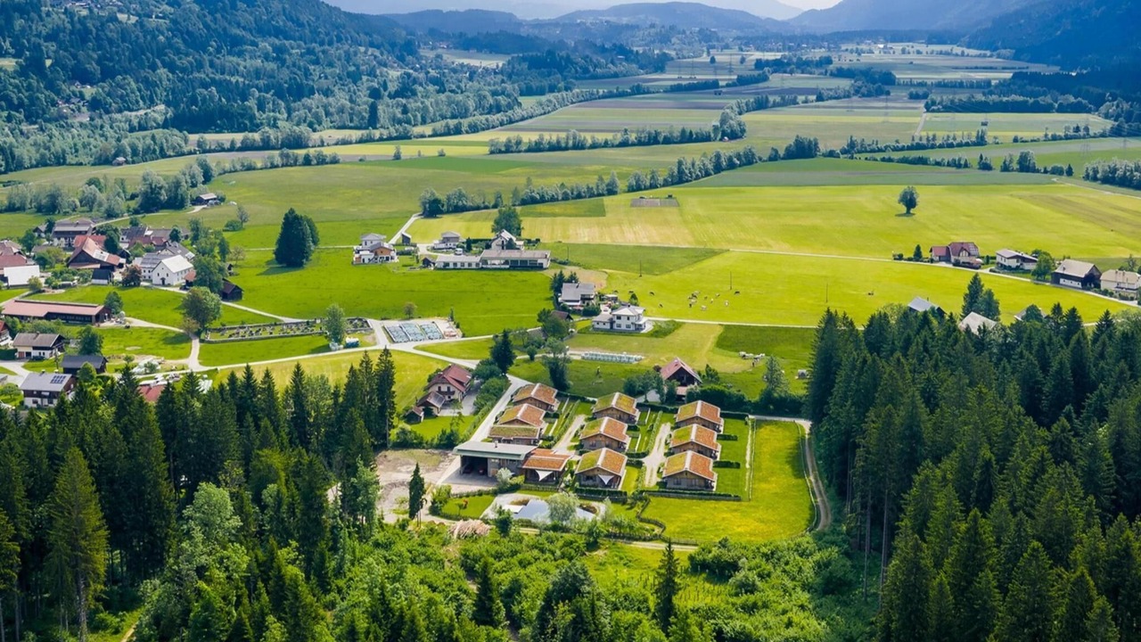 Photo of Others in Watschig