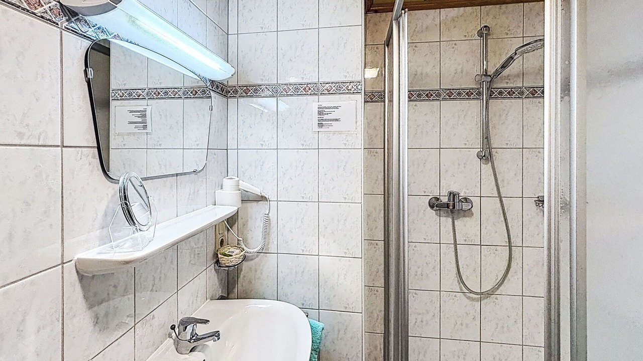 Photo of Bathroom in Kappl