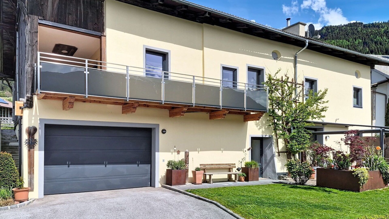 Photo of Patio Balcony in Pfons