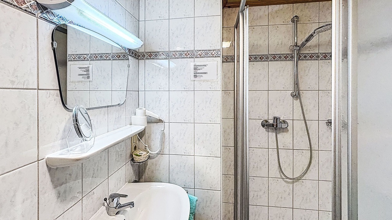 Photo of Bathroom in Kappl