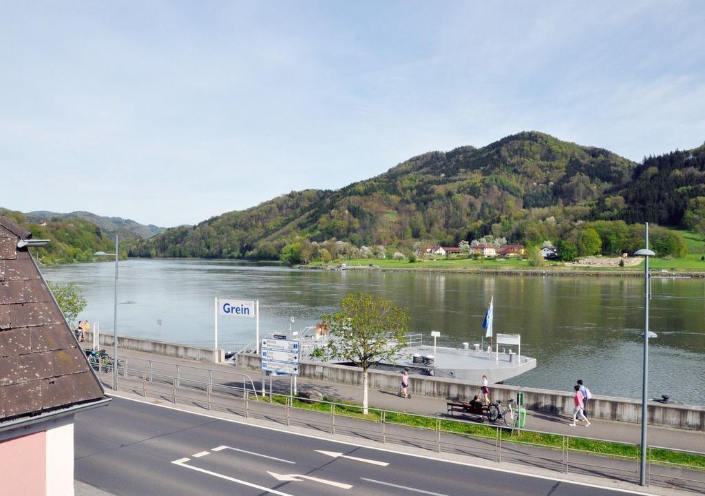 Photo of Others in Grein