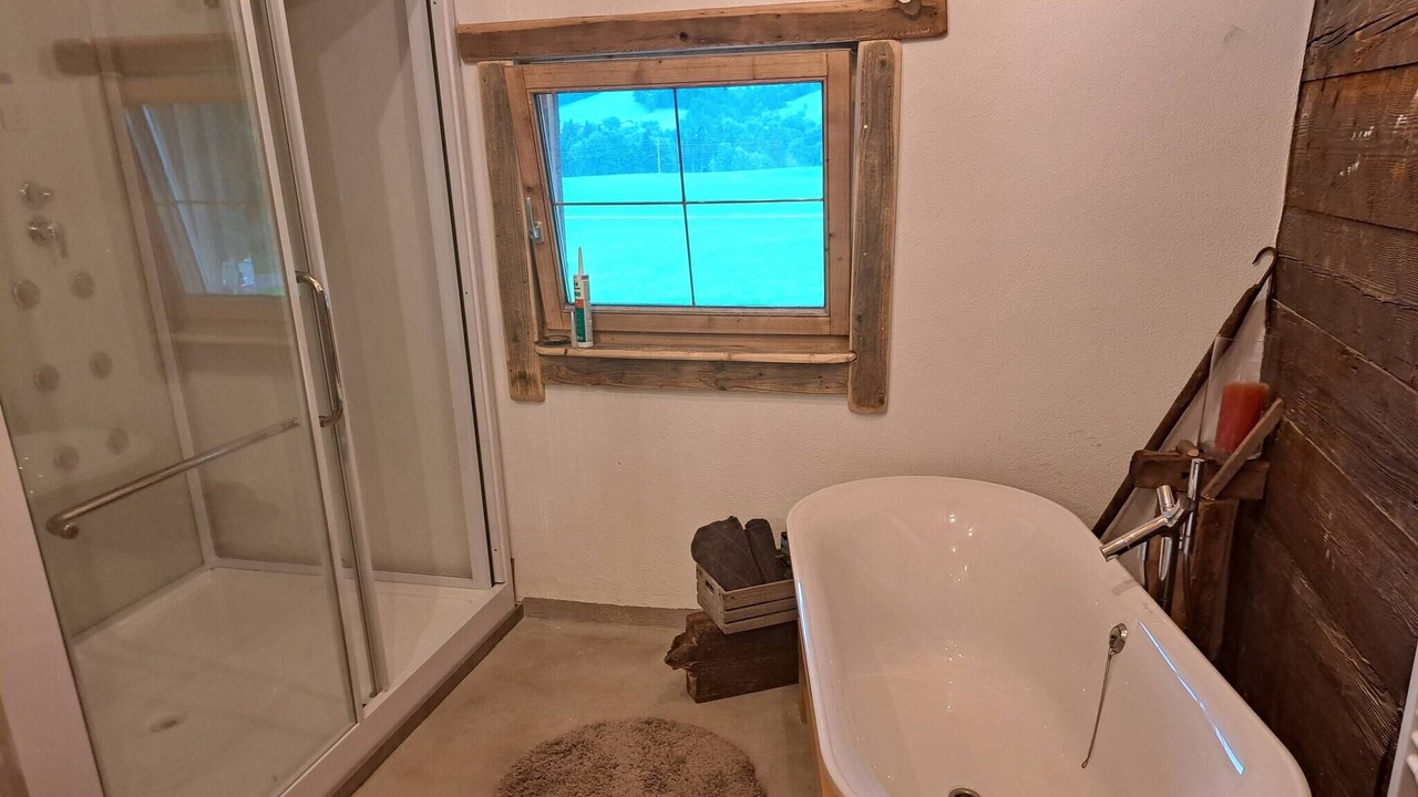 Photo of Bathroom in Ebbs