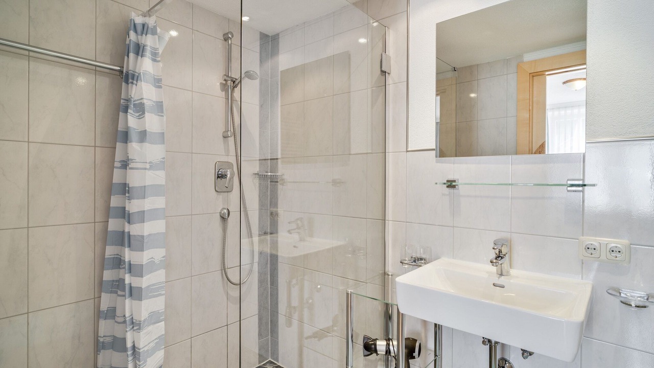Photo of Bathroom in Kappl