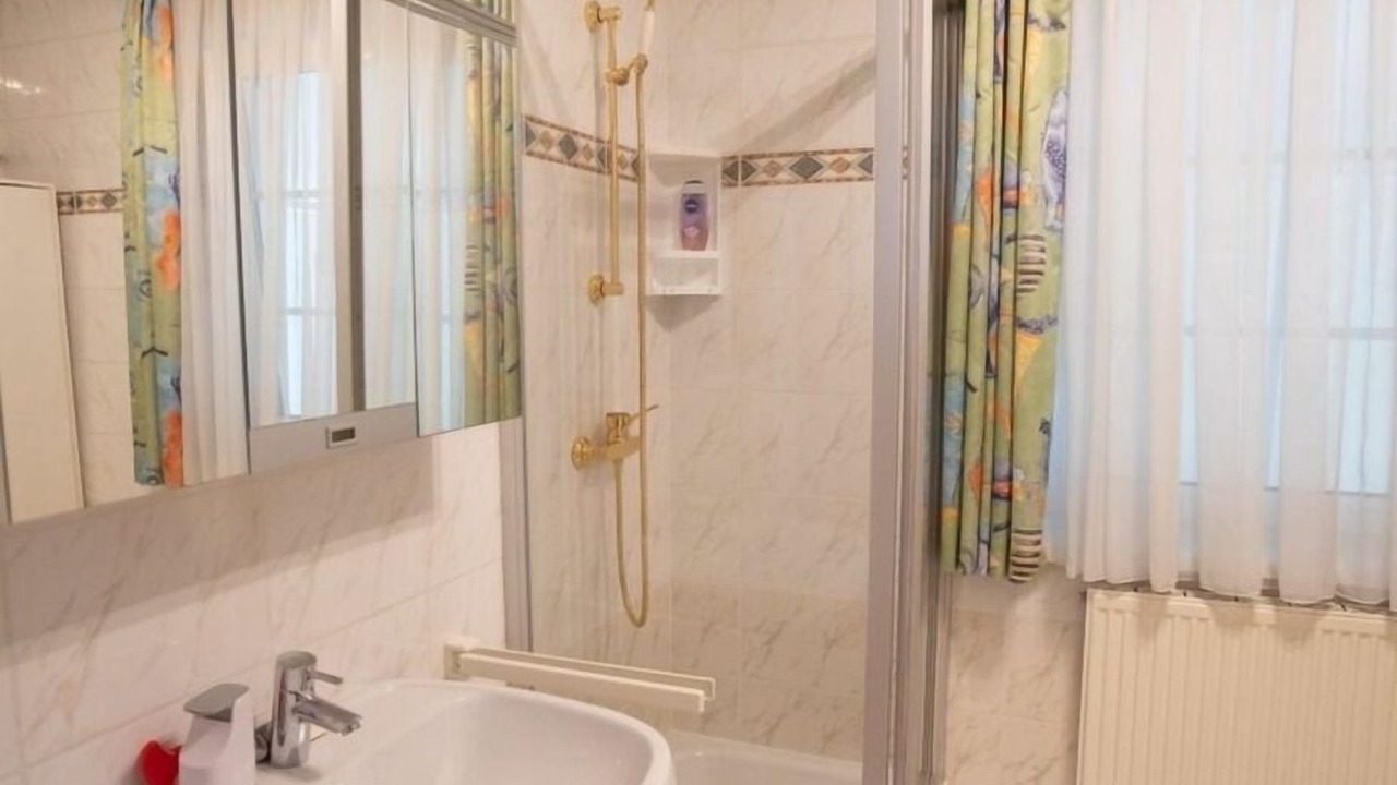 Photo of Bathroom in Redlham