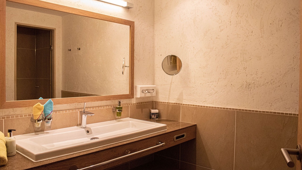 Photo of Bathroom in Graen