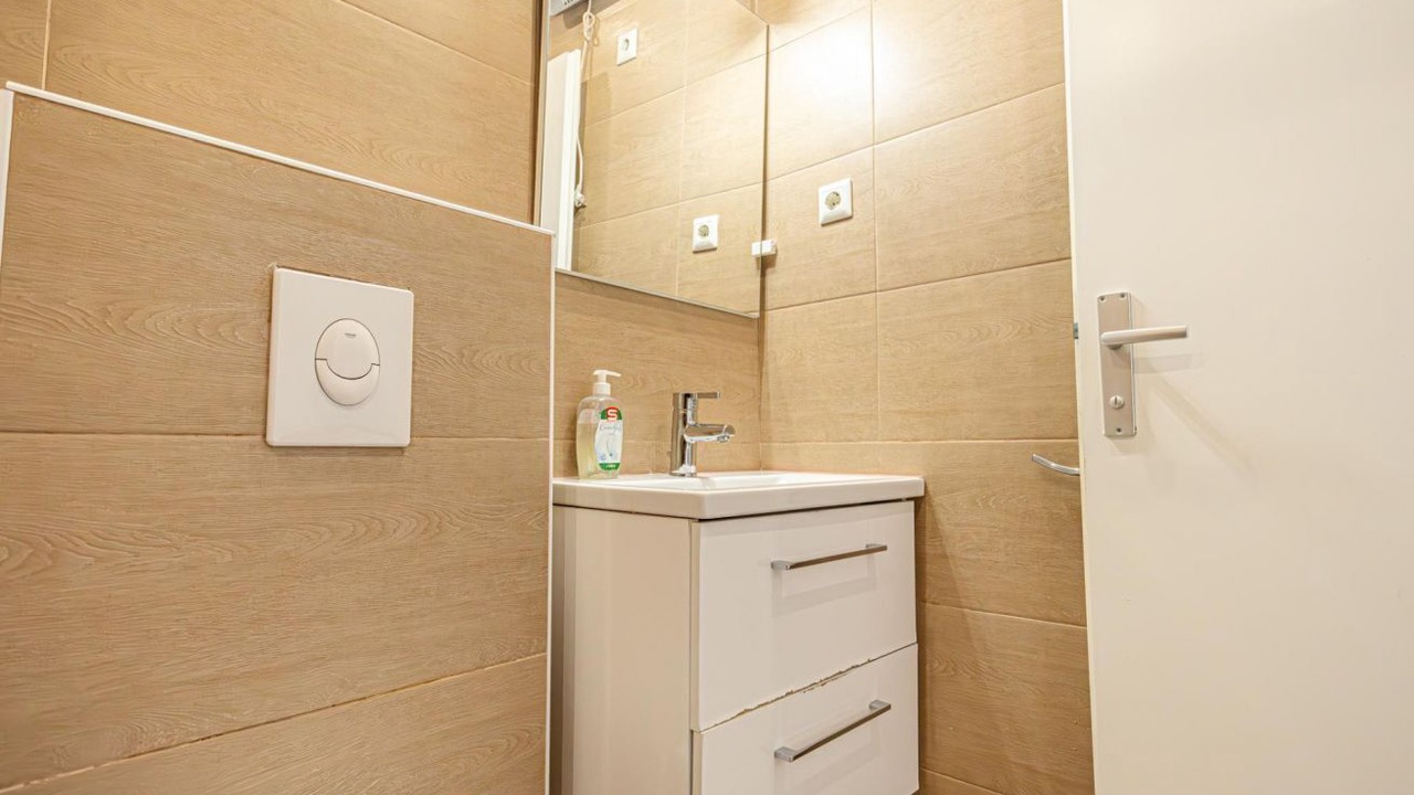Photo of Bathroom in Neulerchenfeld