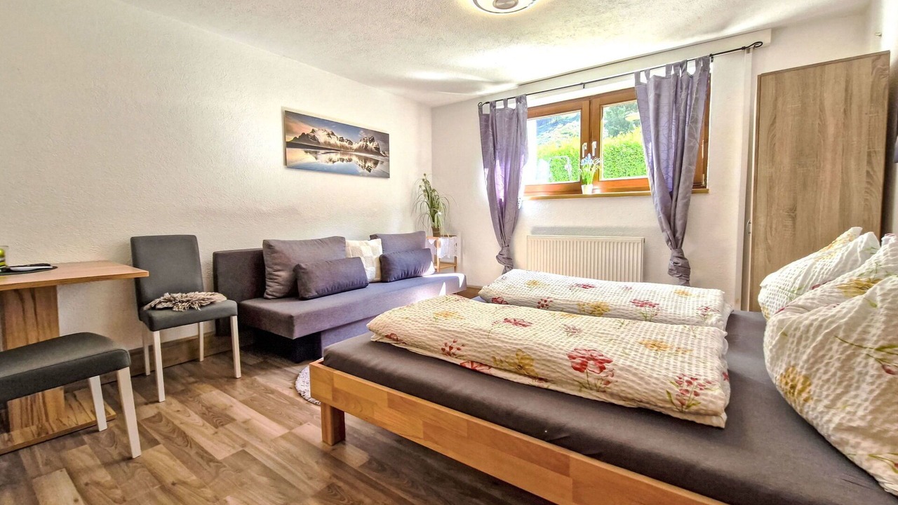 Photo of Bedroom in Huben