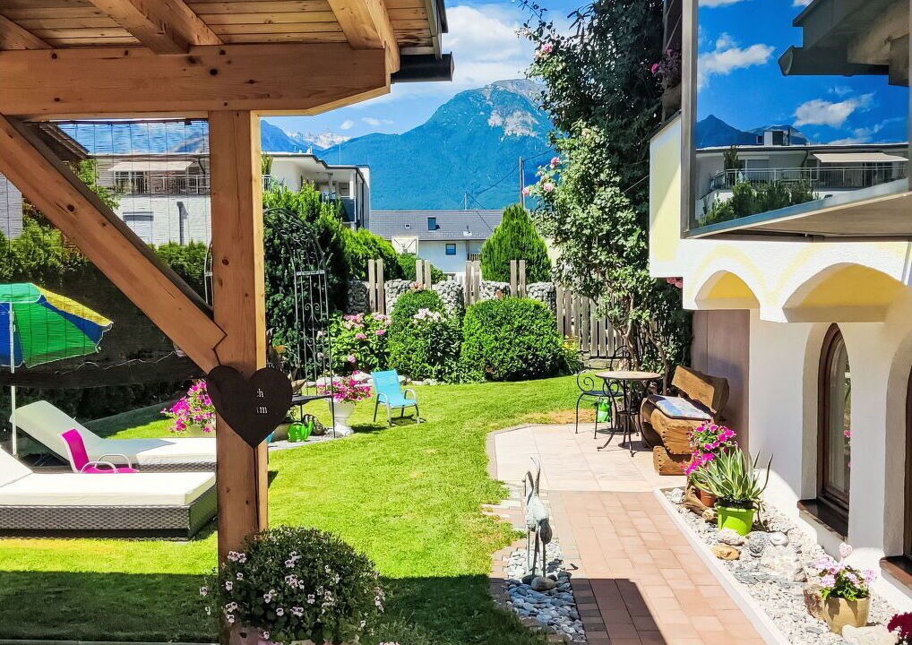 Photo of Outdoor in Karres