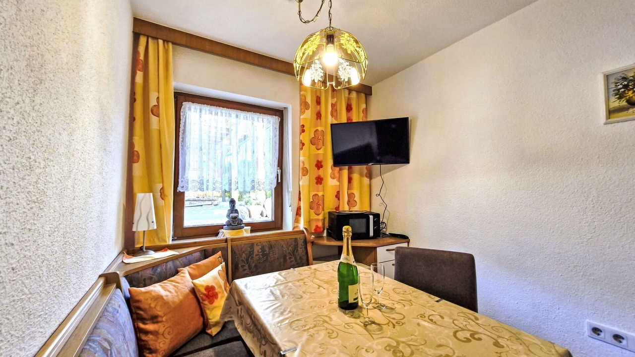 Photo of Bedroom in Karres