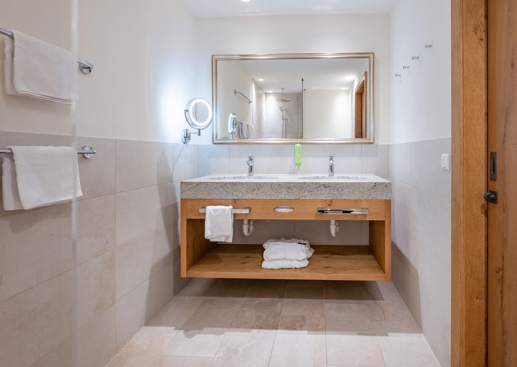 Photo of Bathroom in Warth