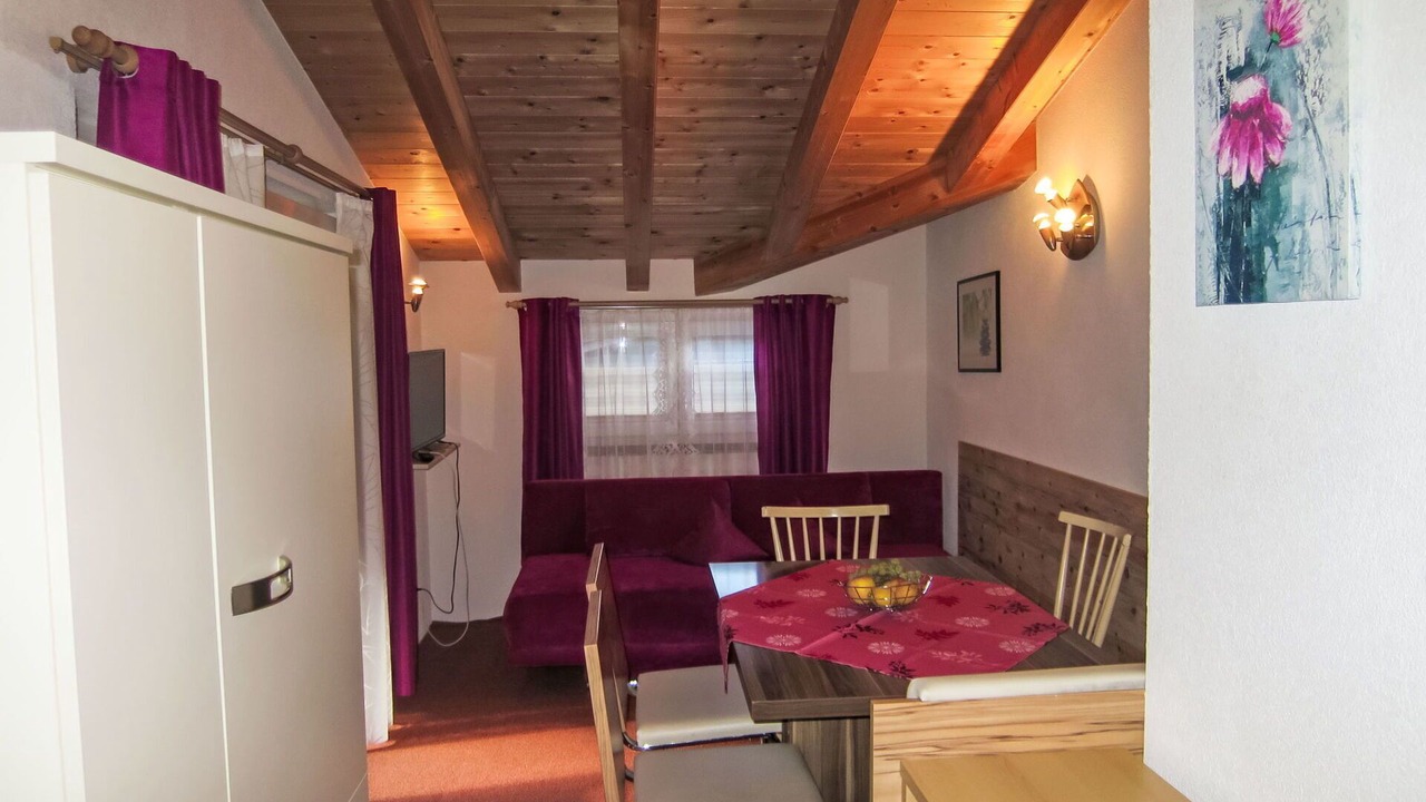 Photo of Bedroom in Huben