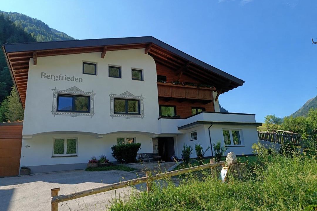 Photo of Others in Feichten