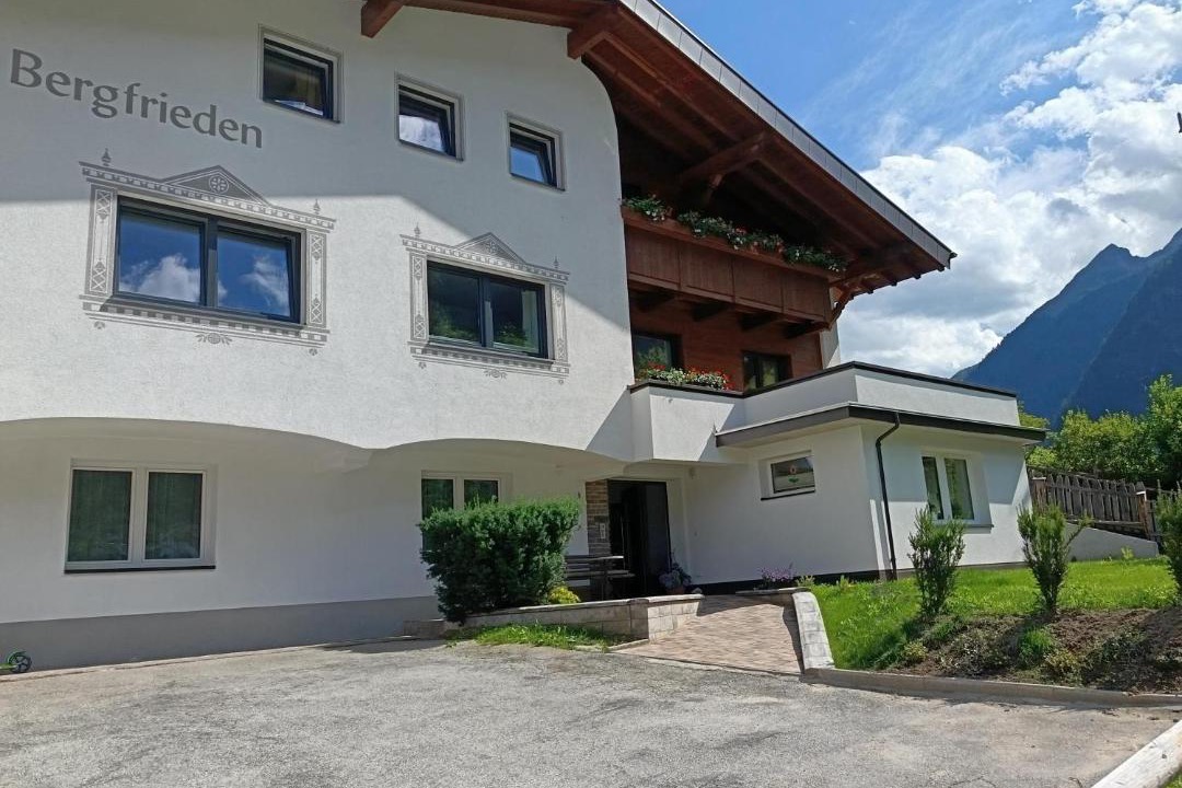 Photo of Others in Feichten