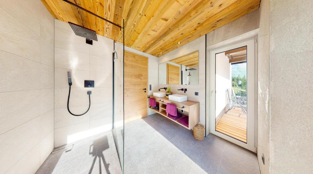 Photo of Bathroom in Plangeross