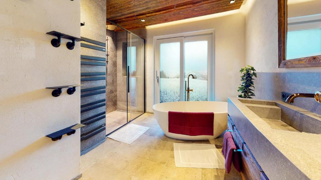 Photo of Bathroom in Plangeross