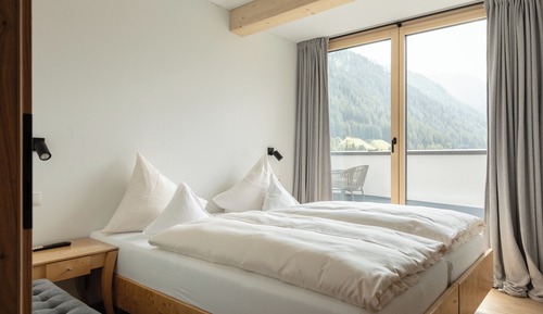 Suite, Balcony