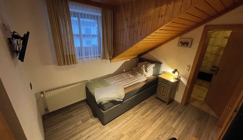 Traditional Single Room
