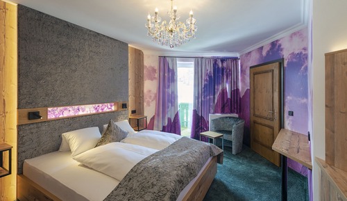 Deluxe Studio Suite