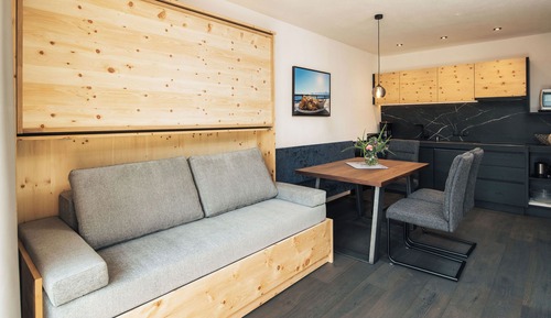 Deluxe Suite, Balcony, Mountain View