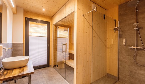 Ferienhaus # 6a mit Sauna und Pool