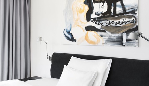 Standard Room (Medium)