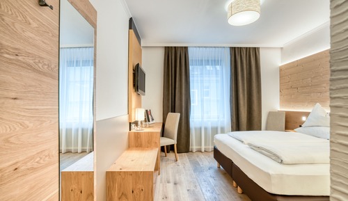 Suite with separately living area