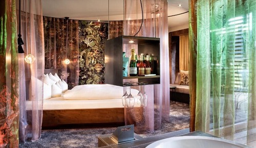 Premium Suite, Balcony, Mountain View