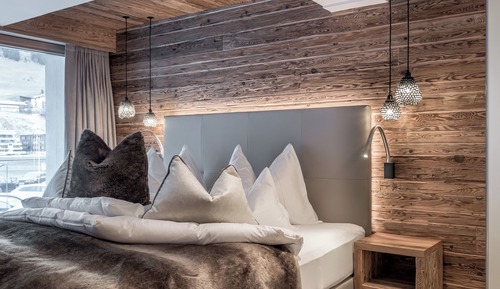 Luxury Suite, Balcony, Mountain View