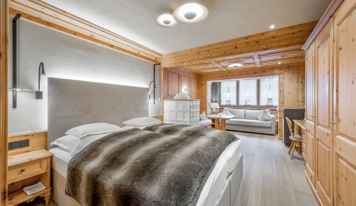 Classic Double Room, Balcony, Mountain View