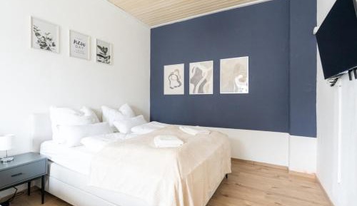 Three-Bedroom Apartment with Balcony