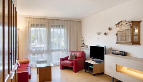 Superior One-Bedroom Apartment with Balcony