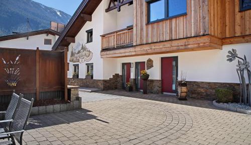 Two-Bedroom Deluxe Apartment with Garden View