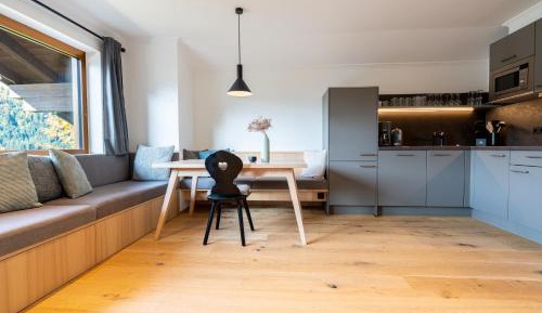 One-Bedroom Apartment with Balcony and Mountain View  