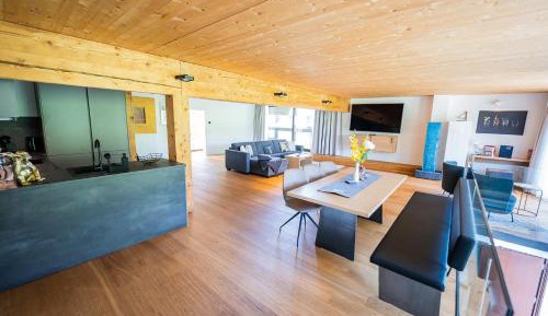 One-Bedroom Apartment with Balcony
