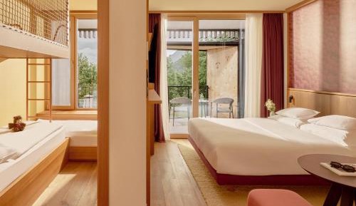 Deluxe Suite with Balcony