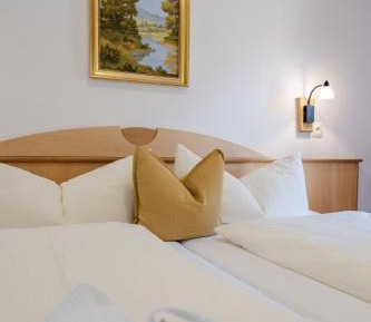 Double Room with Shared Bathroom and Balcony