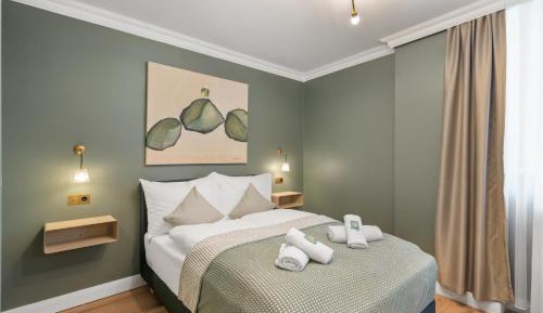 Large Double or Twin Room