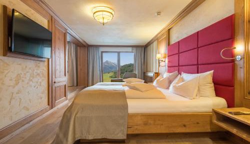 Suite with Mountain View