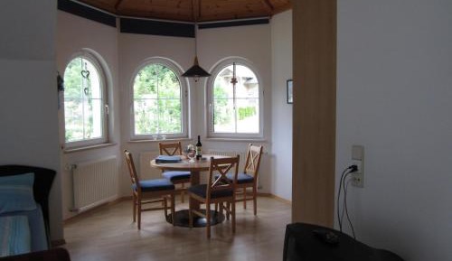 One-Bedroom Apartment with Balcony