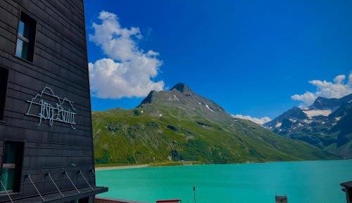 Double Room with Mountain View