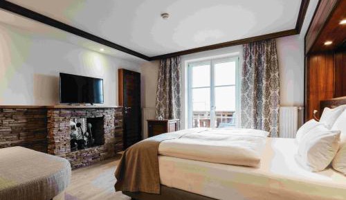Double Room with Mountain View