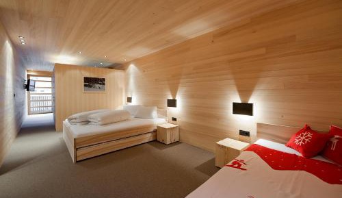 Studio (2 Adults)
