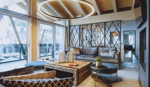 Deluxe Penthouse with Private Sauna and 2 bedrooms