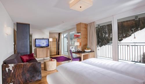 Deluxe Suite
